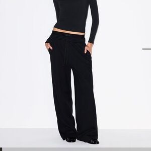 Skims Oversized Double Waistband Pants Size XS in Black